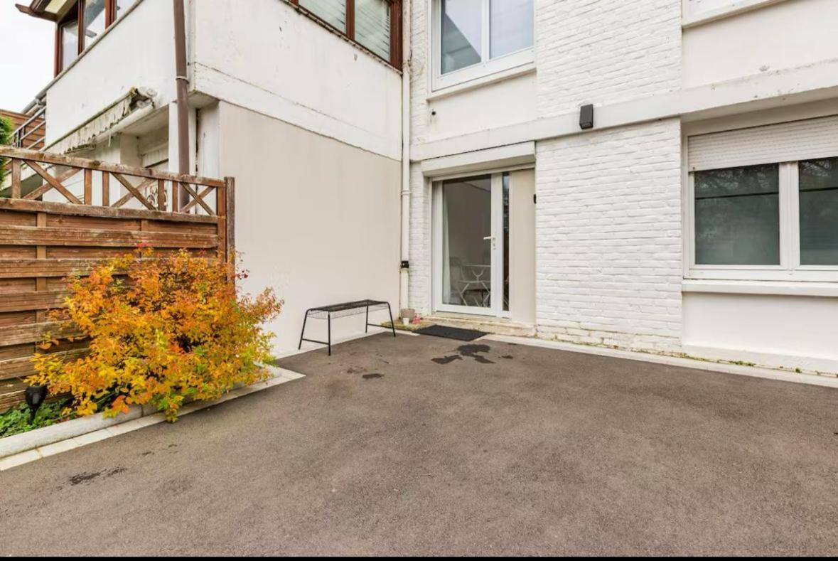 Escapade Pres De Lille - Appartement Charmant Avec Terrasse Et Parking Privee Mons-en-Baroeul المظهر الخارجي الصورة