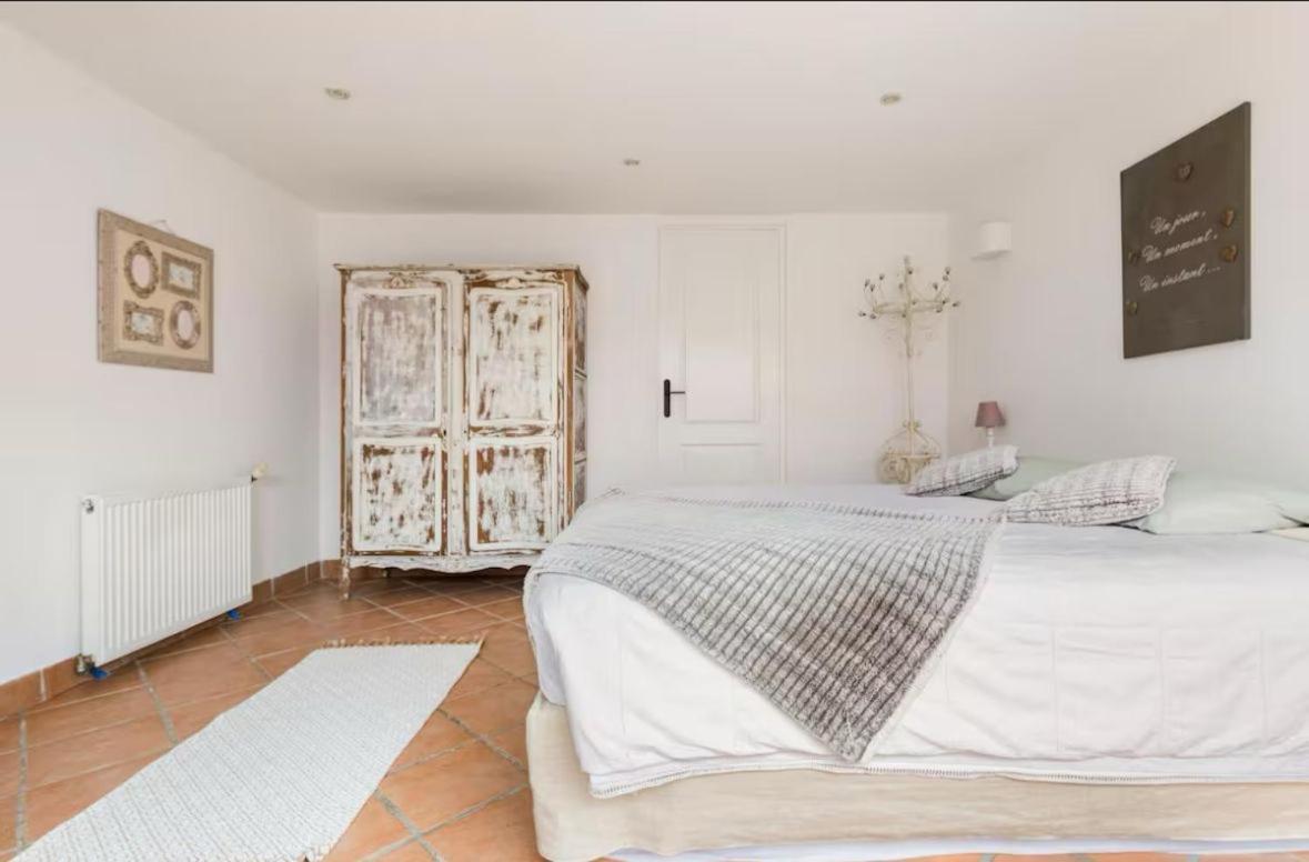 Escapade Pres De Lille - Appartement Charmant Avec Terrasse Et Parking Privee Mons-en-Baroeul المظهر الخارجي الصورة