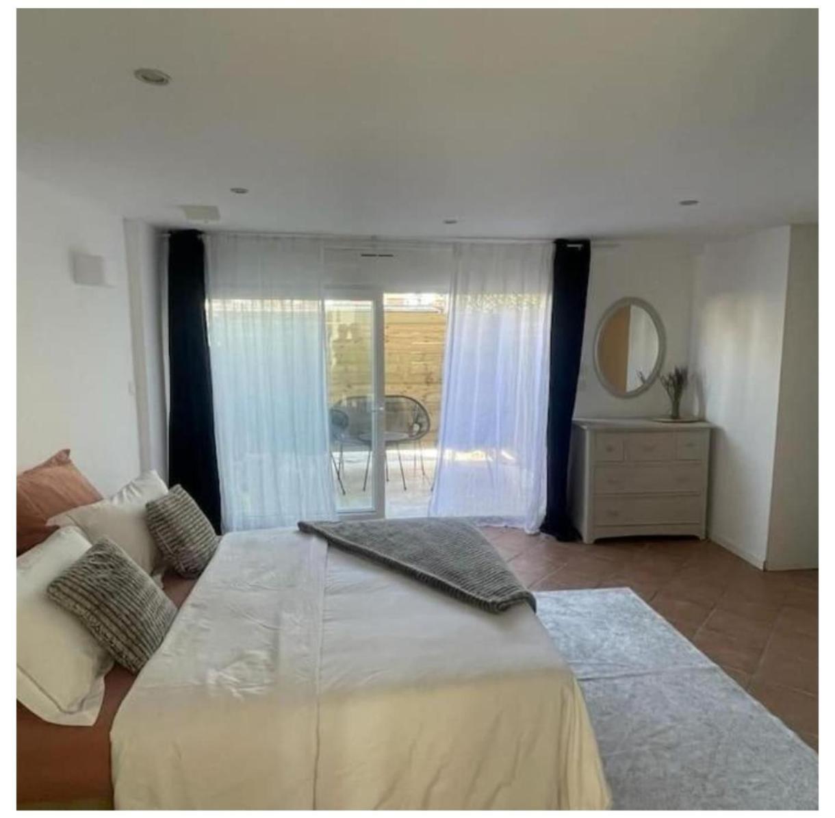 Escapade Pres De Lille - Appartement Charmant Avec Terrasse Et Parking Privee Mons-en-Baroeul المظهر الخارجي الصورة